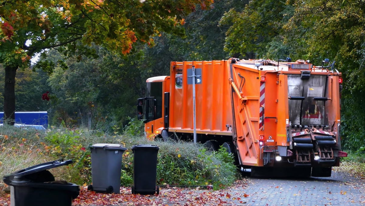 Garbage Truck Tracking management system